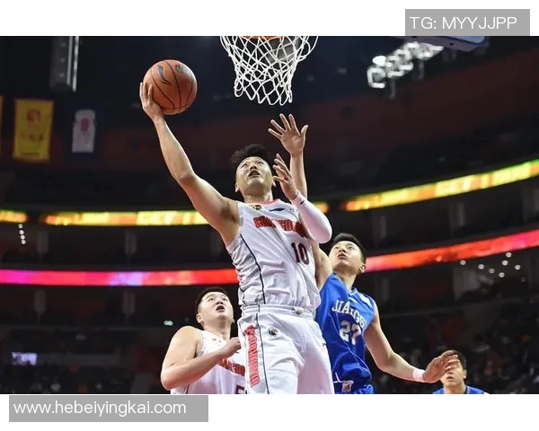 广东东莞银行男篮大胜北京首钢，豪取七连胜稳坐积分榜第一位置