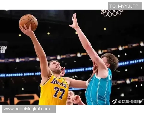 湖人主场击败黄蜂，詹姆斯29分带队胜出，重返巅峰