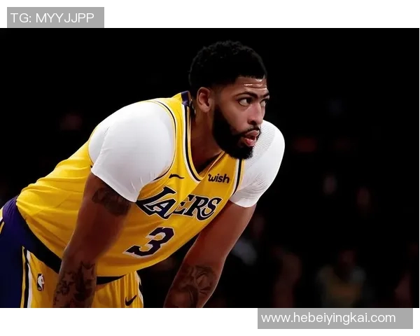 湖人主帅赞扬浓眉状态回升,认为他是球队的得分核心 湖人主帅赞扬浓眉状态回升,认为他是球队的得分核心